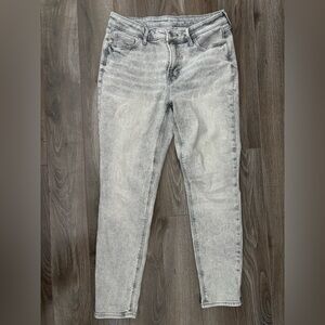 Old Navy Light Gray Skinny Jeans
